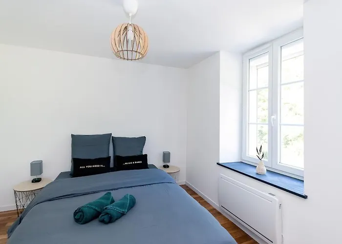 Orion 公寓 布里埃